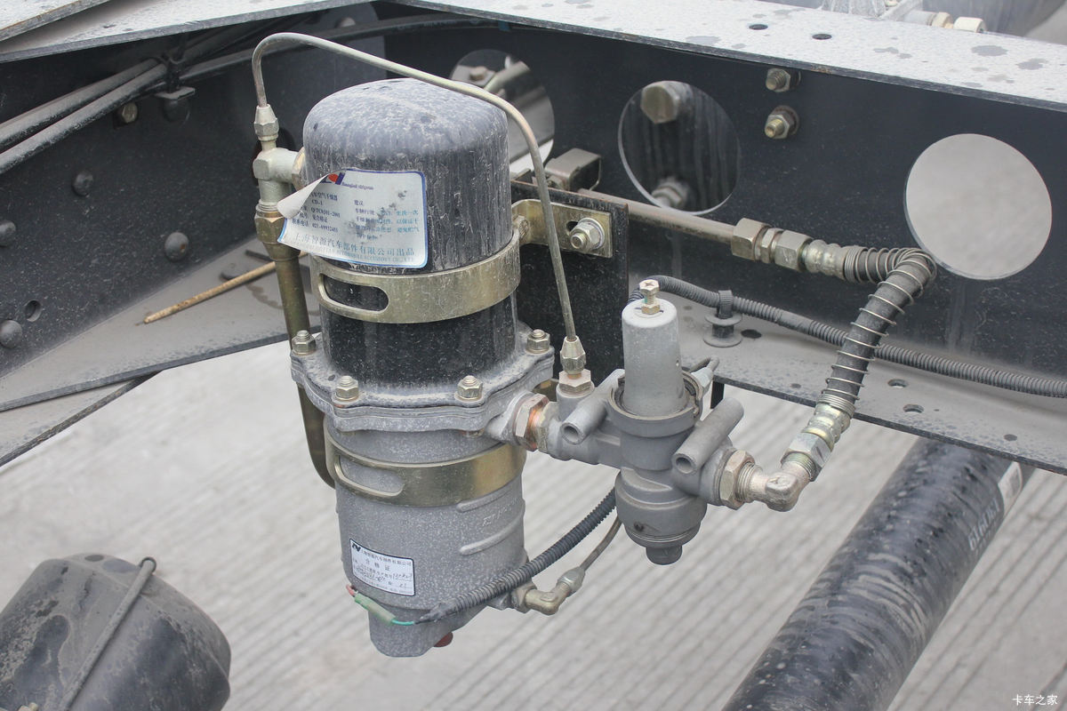 ���� ������XL�п� 160���� 4X2 6.7���ػ���(DFA1160L15D7)����                                                