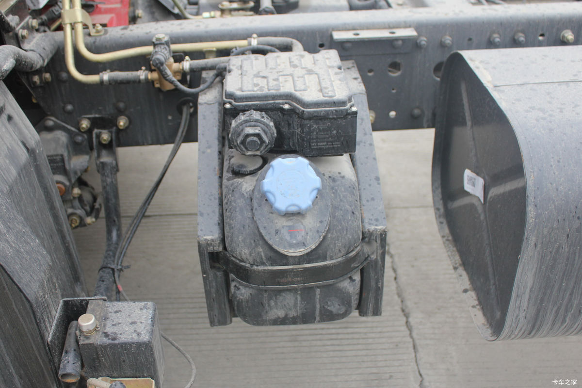 ���� ������XL�п� 160���� 4X2 6.7���ػ���(DFA1160L15D7)����                                                