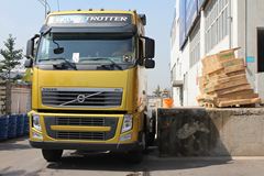 沃尔沃 FH重卡 440马力 6X2牵引车 62T B