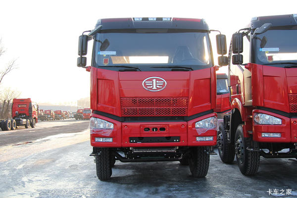 一汽解放 J6P重卡 390马力 8X4自卸车底盘(CA3310P66K24L7BT4E4)