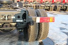 一汽解放 J6P重卡 370马力 8X4自卸车底盘(CA3310P66K24L6BT4E4)