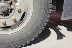 一汽解放 J6L中卡 164马力 4X2 6.8米栏板载货车(CA1160P62K1L4E4)