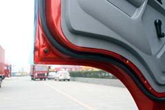 中国重汽HOWO 统帅 141马力 4.2米单排栏板轻卡(ZZ1047F341BD145)