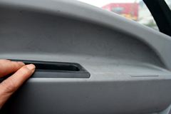 中国重汽HOWO 统帅 141马力 4.2米单排栏板轻卡(ZZ1047F341BD145)