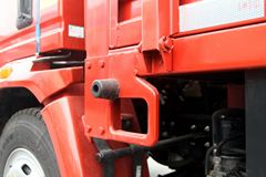 中国重汽HOWO 统帅 141马力 4.2米单排栏板轻卡(ZZ1047F341BD145)