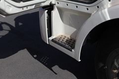 一汽解放 J6L中卡 180马力 4X2 7.7米厢式载货车(CA5160XXYP62K1L5A1E4) 一汽解放 J6L中卡 180马力 4X2 7.7米厢式载货车(CA5160XXYP62K1L5A1E4)