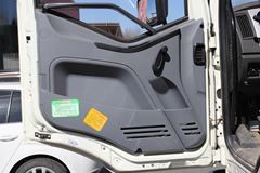 一汽解放 J6L中卡 180马力 4X2 7.7米厢式载货车(CA5160XXYP62K1L5A1E4) 一汽解放 J6L中卡 180马力 4X2 7.7米厢式载货车(CA5160XXYP62K1L5A1E4)