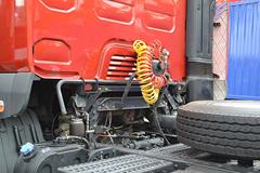 东风柳汽 乘龙M5重卡 320马力 4X2牵引车(LZ41800AFA)