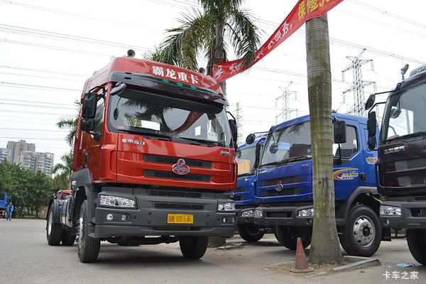 东风柳汽 乘龙M5重卡 350马力 4X2牵引车(东康)(LZ4180M5AA)