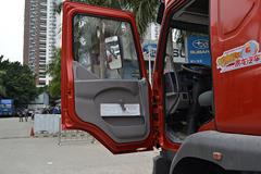 东风柳汽 乘龙M3中卡 220马力 6X2排半载货车底盘