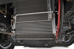 东风柳汽 乘龙M3中卡 220马力 6X2排半载货车底盘