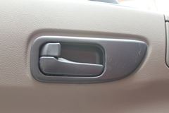 东风商用车 天锦中卡 210马力 6X2 8.6米排半载货车(底盘)(DFL1160B5) 东风商用车 天锦中卡 210马力 6X2 8.6米排半载货车(底盘)(DFL1160B5)