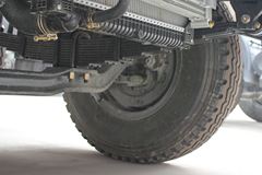 东风商用车 天锦中卡 210马力 6X2 8.6米排半载货车(底盘)(DFL1160B5) 东风商用车 天锦中卡 210马力 6X2 8.6米排半载货车(底盘)(DFL1160B5)