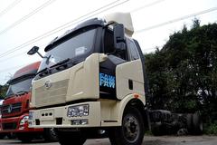 解放 J6L中卡 180马力 4X2 排半载货车(底盘)(CA5160XXYP62K1L5E)