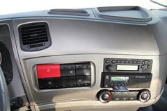 江淮 格尔发A3重卡 375马力 8X4 8米自卸车(HFC3311P1K6H44F)