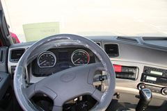 江淮 格尔发A3重卡 375马力 8X4 8米自卸车(HFC3311P1K6H44F)