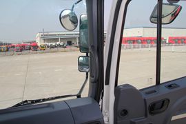 格尔发K3&nbsp;混凝土搅拌车驾驶室                                               图片