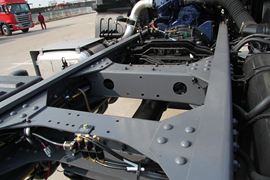 格尔发K3&nbsp;混凝土搅拌车底盘                                                图片