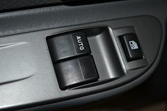 江铃 凯锐 110马力 3.3米双排厢式轻卡(JX5044XXYXSG2)