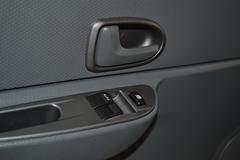 江铃 凯锐 110马力 3.3米双排厢式轻卡(JX5044XXYXSG2)