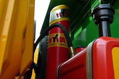 上汽红岩 新金刚重卡 336马力 6X4 5.8米自卸车(CQ3255HTG404) 上汽红岩 新金刚重卡 336马力 6X4 5.8米自卸车(CQ3255HTG404)