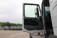 奔驰 Actros重卡 440马力 6X2R牵引车(型号2644) 奔驰 Actros重卡 440马力 6X2R牵引车(型号2644)