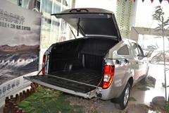 江铃 域虎 2014款 两驱 2.4L柴油 双排皮卡(掀背式))