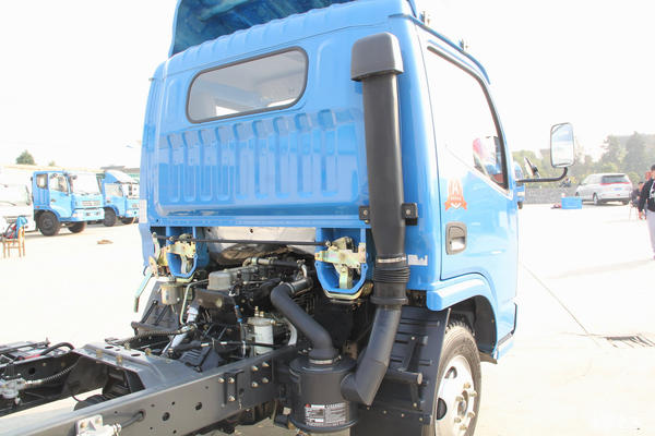 购东风多利卡D6优惠2000