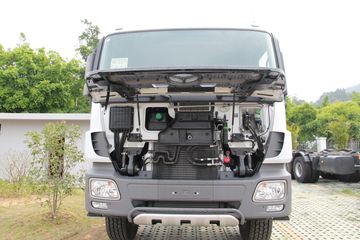 奔驰底盘 泵车&nbsp;泵车外观                                                图片