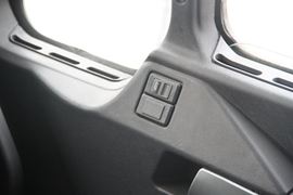 HOKA H7&nbsp;牵引车驾驶室                                               图片