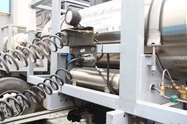 HOKA H7&nbsp;牵引车底盘                                                图片