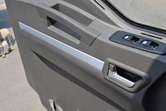 陕汽重卡 德龙M3000 300马力 4X2 LNG牵引车(SX4188GR361TL)