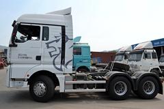 中国重汽 汕德卡SITRAK C7H重卡 440马力 6X4牵引车(ZZ4256V324HD1B)