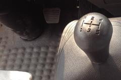 解放 虎V 124马力 4.21米单排栏板轻卡(CA1044P40K2L1E4A84)