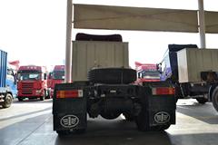 青岛解放 新大威重卡 380马力 6X4 LNG牵引车(CA4258P2K15T1NA80)