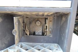 新悍威J5M&nbsp;牵引车底盘                                                图片