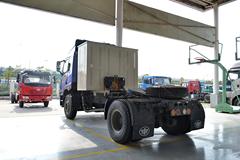 青岛解放 新悍威J5M重卡 260马力 4X2 LNG牵引车(CA4163P1K2NA80)