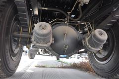 东风 多利卡L系列中卡 160马力 4X2 6.7米排半载货车(DFA1160L11D7)