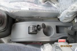 力拓4100&nbsp;自卸车驾驶室                                               图片