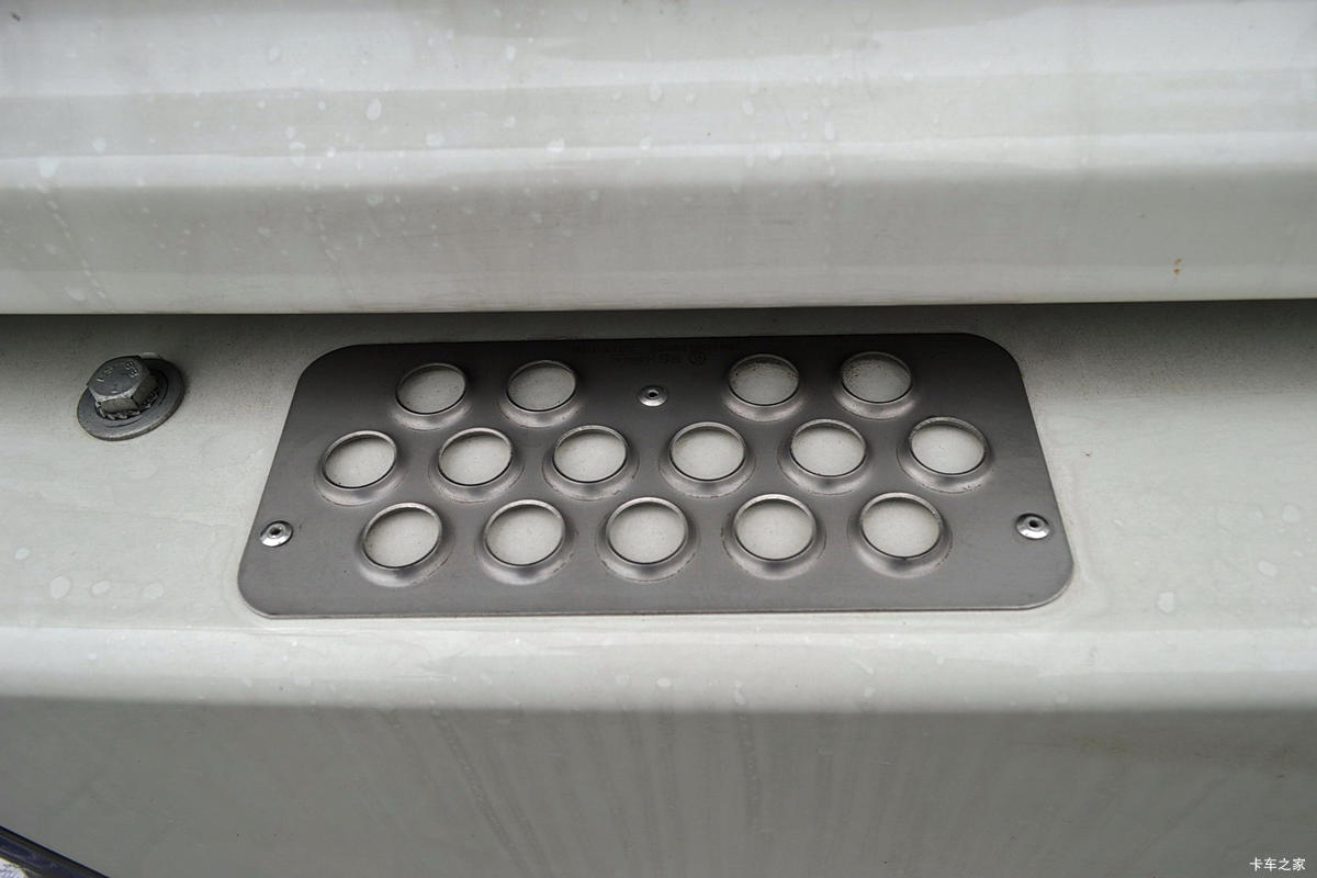 ؿ  ǿ 270 4X2ǣ(SX4186TL351)                                                