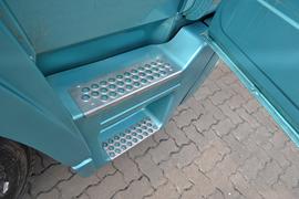 奥龙&nbsp;牵引车驾驶室                                               图片