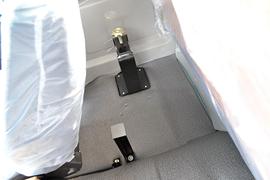 奥龙&nbsp;牵引车驾驶室                                               图片