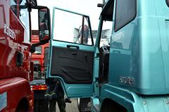 陕汽重卡 奥龙 加强版 270马力 4X2牵引车(SX4186TL351)