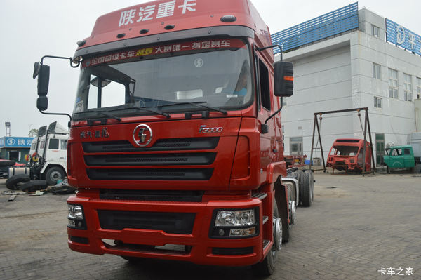陕汽重卡 德龙F3000 复合版 290马力 8X4载货车底盘(SX1316NM456)