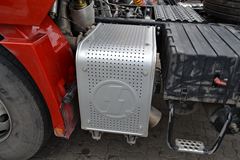 陕汽重卡 德龙新M3000 轻量化版 270马力 4X2牵引车(SX4186GN361)