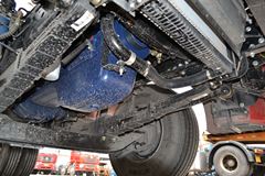陕汽重卡 德龙新M3000 轻量化版 270马力 4X2牵引车(SX4186GN361)