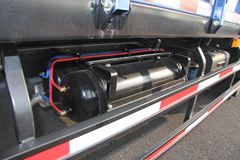 江淮 帅铃 160马力 4X2 6.7米排半载货车(HFC1142P70K1E1)