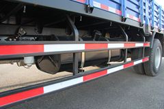 江淮 帅铃 160马力 4X2 6.7米排半载货车(HFC1142P70K1E1)