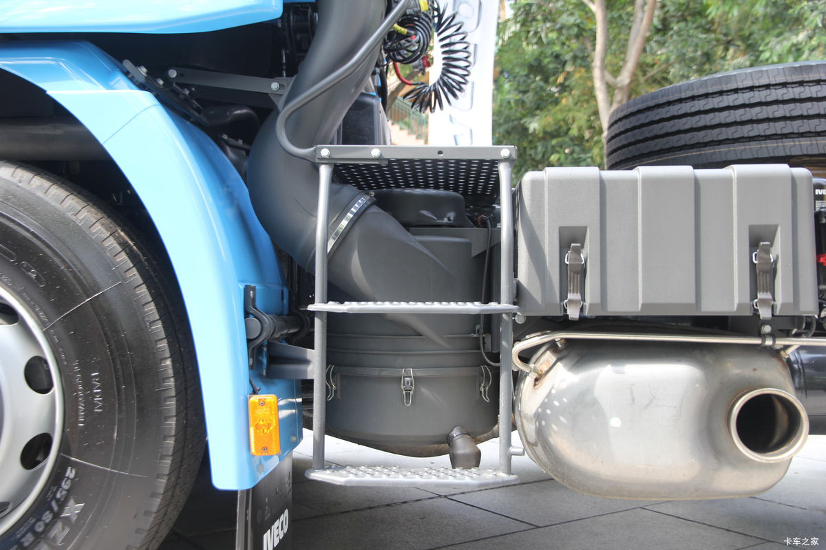ά Stralis Hi-Wayؿ 500 6X4ǣ                                                
