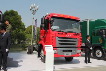 江淮 格尔发K3中卡 165马力 4X2 6.8米载货车